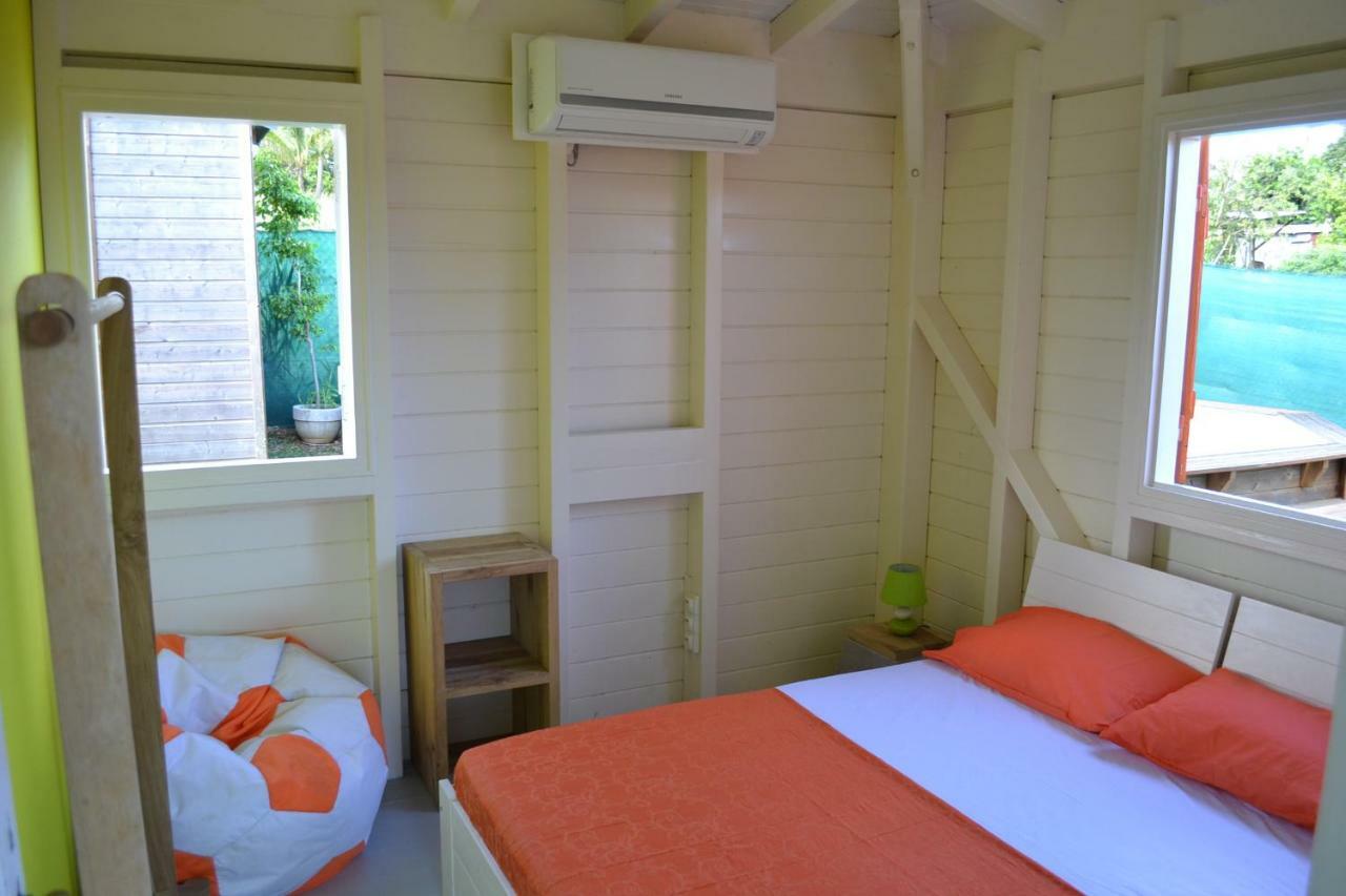 Mini-Villa Entre Montagne Et Mer Goyave Eksteriør bilde